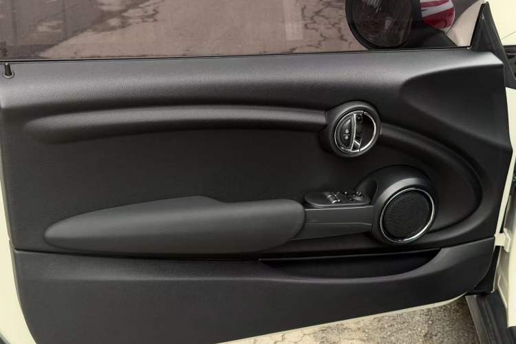 Used MINI 2016 1.2T ONE Pioneer Edition