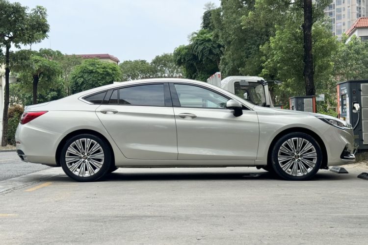 Used Hongqi H5 2022 Classic Model 1.5T DCT Flagship Edition
