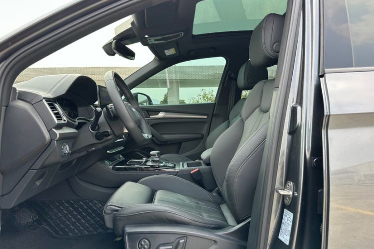 Used Audi Q5L 2023 40T Luxury Dynamic Model Interior 4