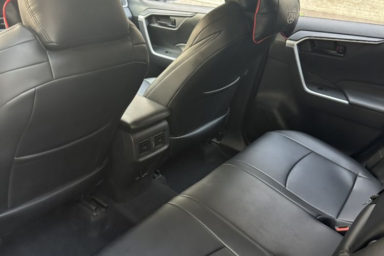 Used Toyota Wildlander 2022 Updated Version 2.0L CVT Two-Wheel Drive Leading Edition