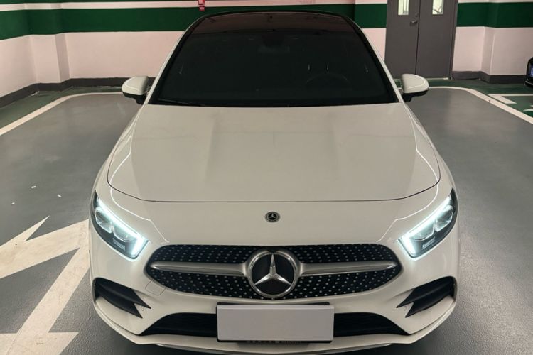 Used Mercedes-Benz A-Class 2022 Revised Version A 200 L Sport Sedan Fashionable Style Exterior 3