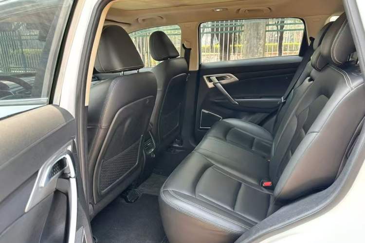 Used Geely Auto Emgrand X7 Sport 2016 1.8TD Automatic ZhiShang Model