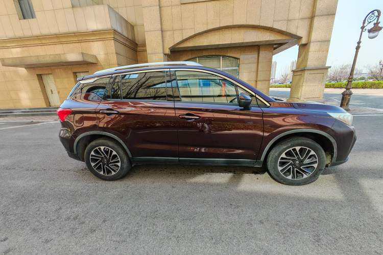 Used GAC Trumpchi GS4 2015 200T Manual Luxury Edition
