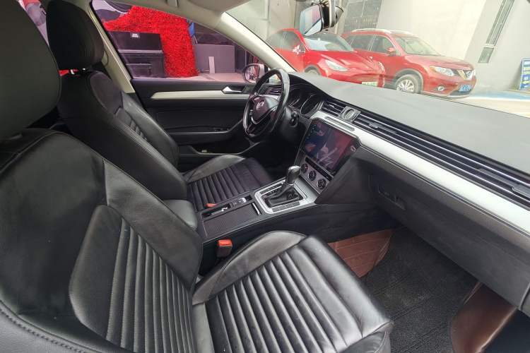 Used Volkswagen Magotan 2018 280TSI DSG Comfort Model