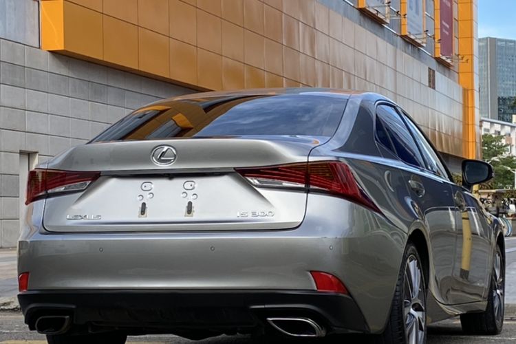 Used Lexus IS 2017 300 Leading Edition
