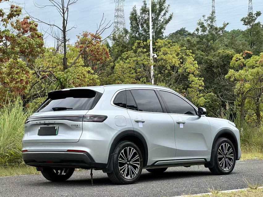 Geely Galaxy Xingjian 7 EM-i 2025 120km Navigator Edition — снимка 14