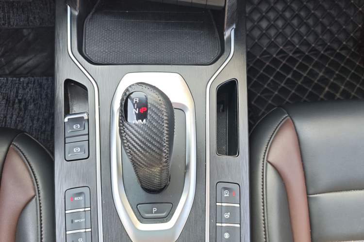 Used Wey VV5 2021 1.5T Two-Wheel Drive Smart Pioneer
