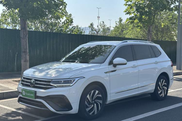 Used Volkswagen Tiguan L 2023 300TSI Automatic Two-Wheel Drive Smart Edition