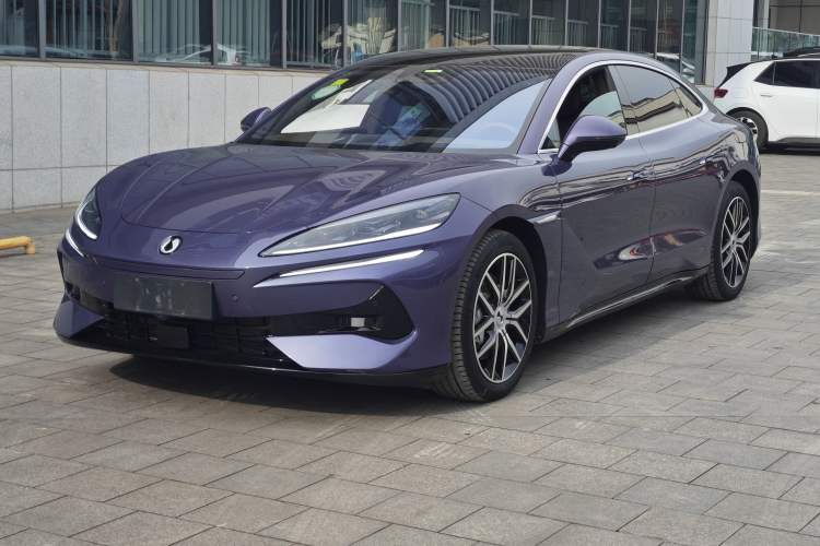 Used Denza Z9 2024 1100 km Four-Wheel Drive Max Version