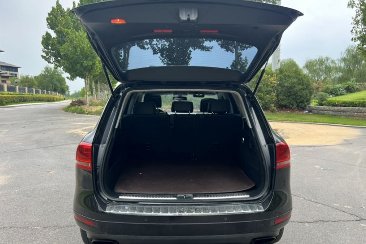 Used Volkswagen Touareg 2011 3.0 TDI Diesel Standard Version
