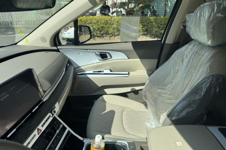 Used Kia Carnival 2026 Model 2.0T Luxury Tech Edition