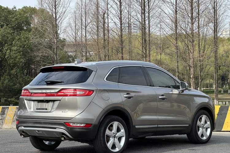 Used Lincoln MKC 2017 2.0T Two-Wheel Drive Deluxe Edition
