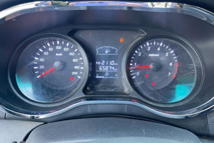 Used Jinbei 750 2016 1.5L Flagship Edition
