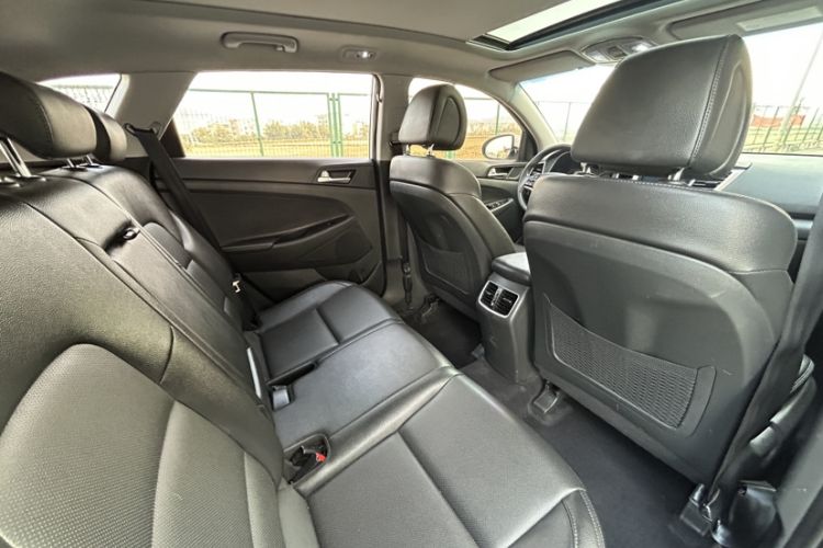 Used Hyundai Tucson 2018 1.6T Dual-Clutch Two-Wheel Drive 15th Anniversary Special Edition