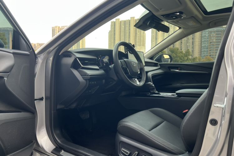 Used Toyota Camry 2024 Dual-Motor 2.0 HGVP Luxury Edition