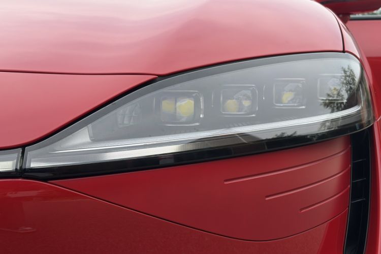 Used Hima Luxeed S7 2025 785 km Ultra