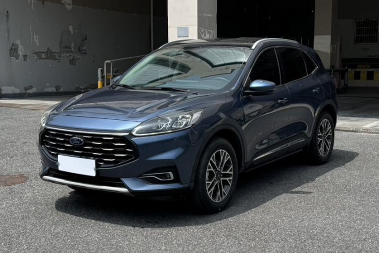 Used Ford Escape 2020 EcoBoost 245 Two-Wheel-Drive Titanium Edition