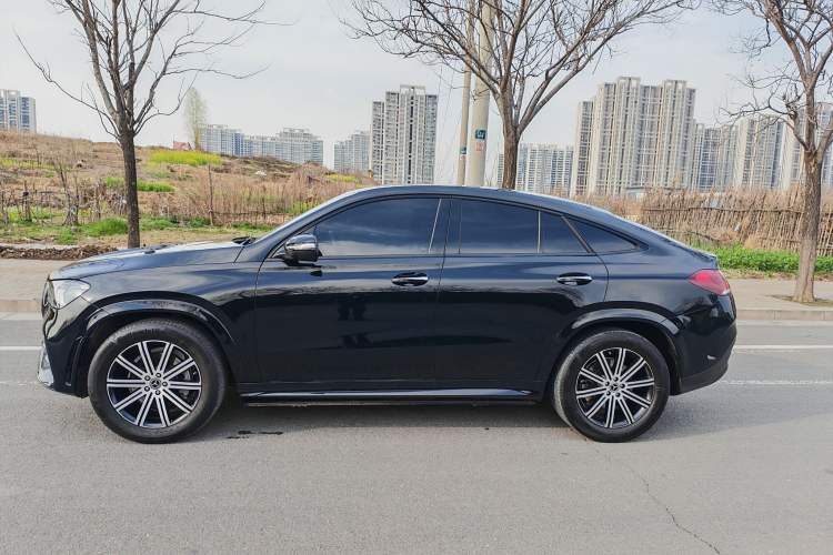 Used Mercedes-Benz GLE Coupe 2020 GLE 350 4MATIC Coupe SUV Luxury Model Exterior 3