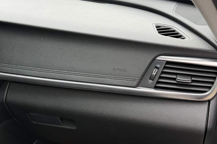 Used Kia K5 2016 1.6T Automatic LUX
