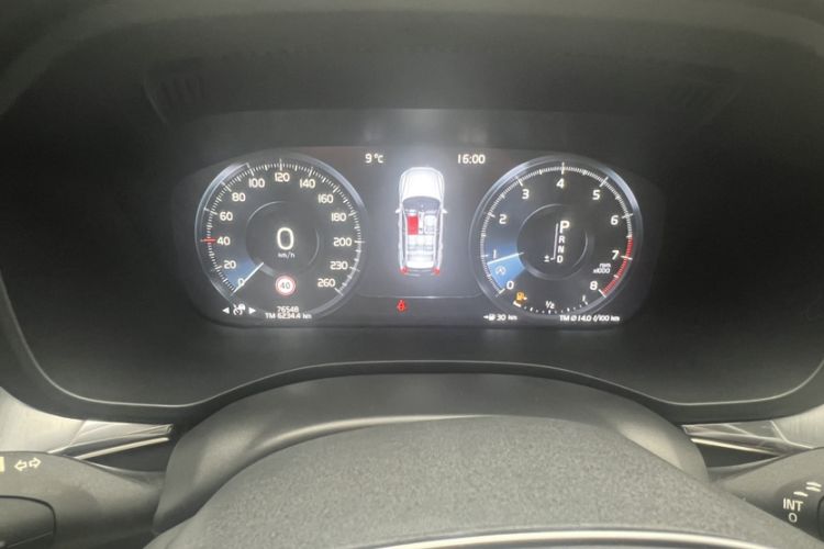 Used Volvo XC60 2019 T5 4x4 Smart Edition China V Standard