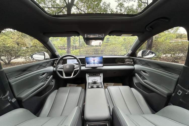 Used BYD Qin L 2025 DM-i Smart Drive 120KM Superior Model Left Front Seat