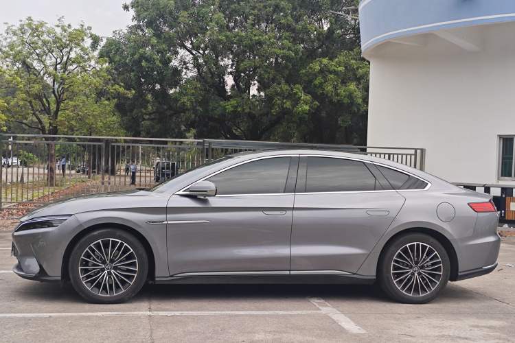 Used BYD Han 2020 EV Long-Range Luxury Model
