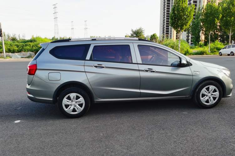 Used Baojun 310W 2017 1.5L Manual Comfort Version China VI Emission Standard