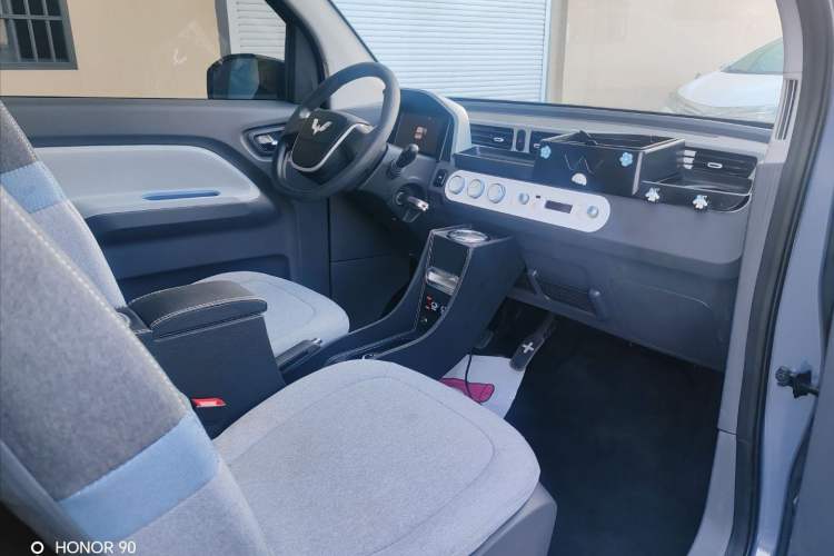 Used Wuling Hongguang MINIEV 2022 Macaron Premium Model – Lithium Iron Phosphate