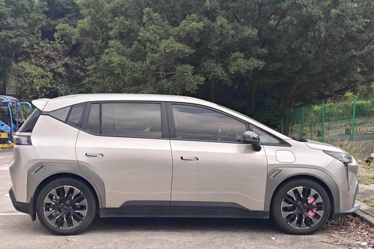 Used AION Y 2022 70 Intelligent Edition Lithium Iron Phosphate Exterior 6