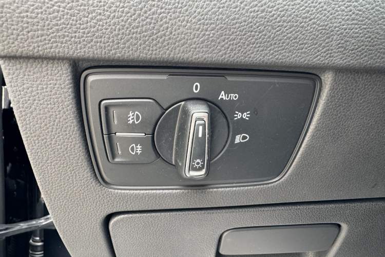 Used Volkswagen Magotan 2023 2 Million Units Limited-Edition 280TSI DSG Comfort Version Interior 8