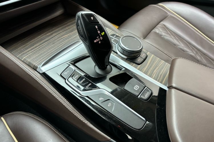 Used BMW 5 Series 2018 Facelifted 530Li Luxury Edition Premium Package