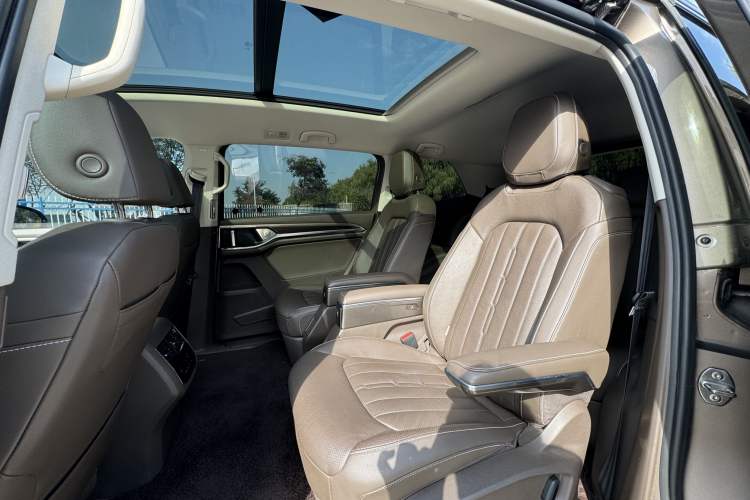 Used Volkswagen Viloran 2020 330TSI Luxury Edition