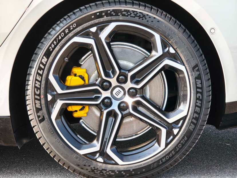 Xiaomi Auto SU7 2024 Four-Wheel Drive Ultra-Long Range Advanced Intelligent Driving Max Edition — снимка 17