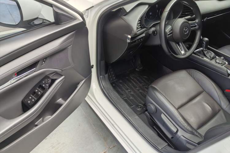 Used Mazda 3 Axela 2020 2.0L Automatic Zhiya Edition Exterior 8