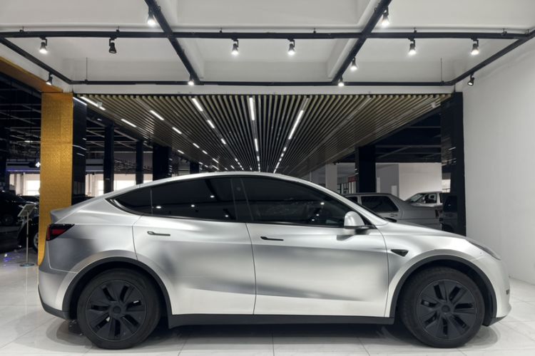 Used Tesla Model Y 2024 Rear-Wheel-Drive Version
