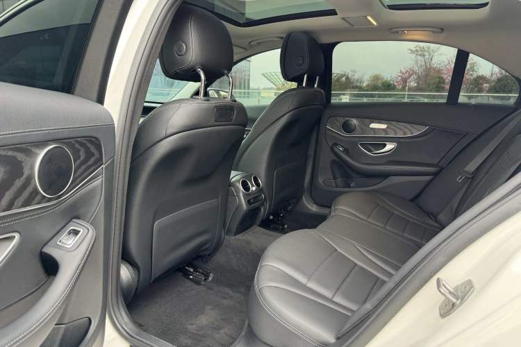 Used Mercedes-Benz C-Class 2019 C 260 L Sport Edition Interior 3