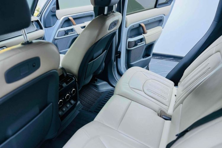 Used Land Rover Defender 2020 110 P400 Dark Special Edition Interior 12