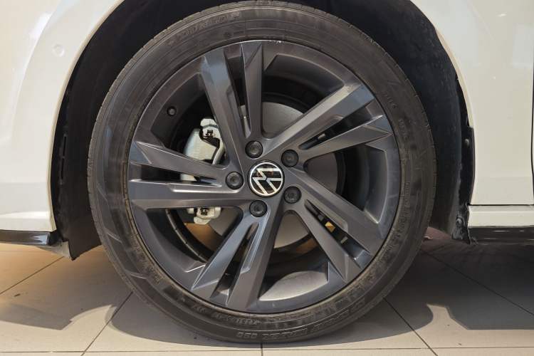 Used Volkswagen Golf 2021 280TSI DSG Pro First Edition Exterior 4
