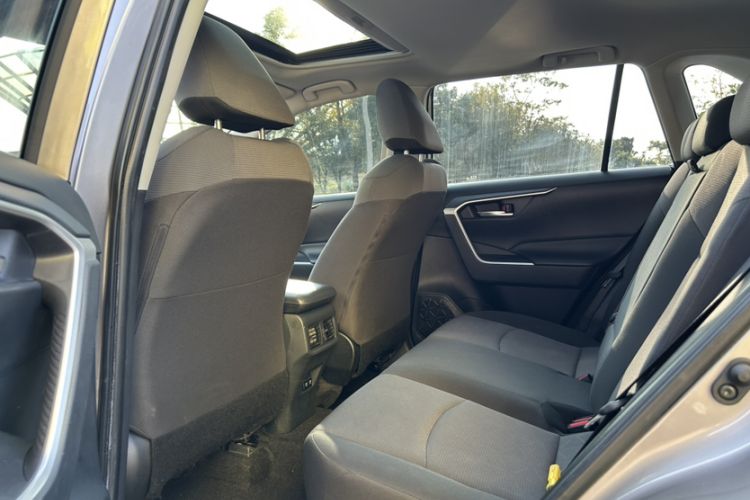 Used Toyota RAV4 2020 2.0L CVT Two-Wheel Drive Fashion Edition