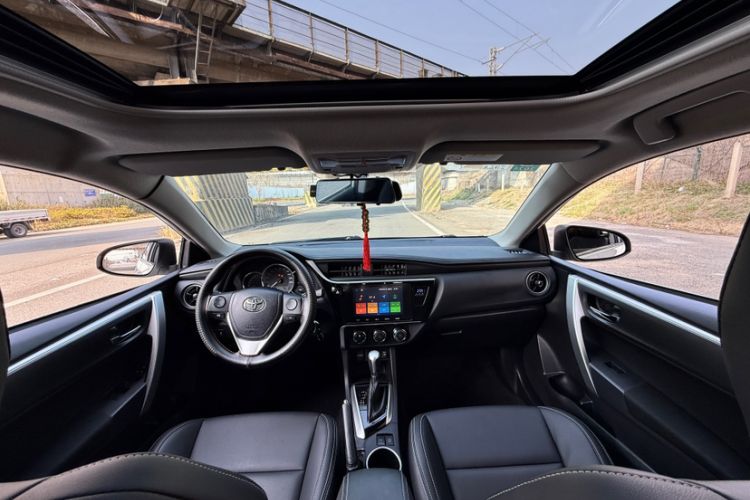 Used Toyota Levin 2017 Revised 185T CVT Elite Edition China V Standard Interior 3