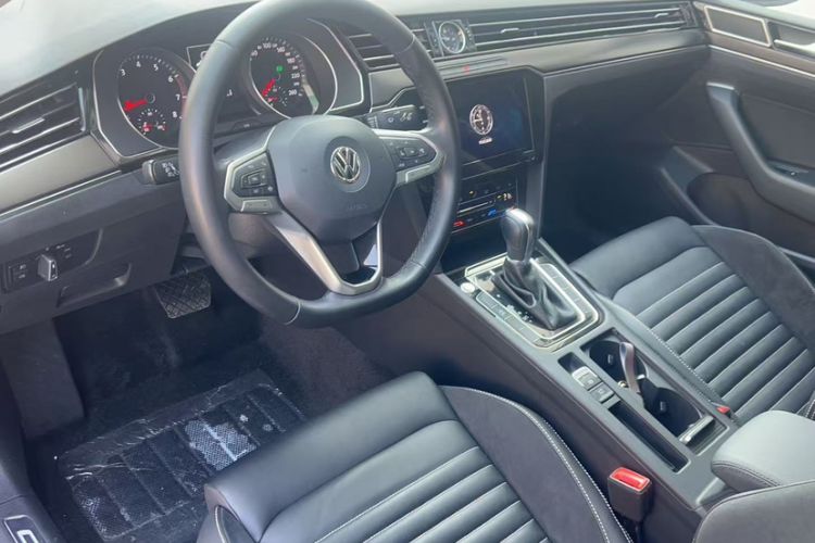 Used Volkswagen Magotan 2020 330TSI DSG Leading Model
