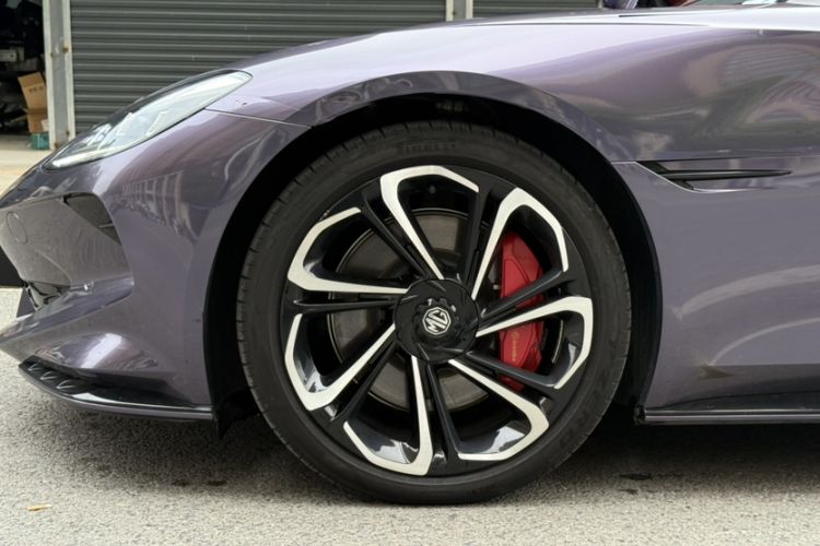 Used MG Cyberster 2024 520 km Legendary All-Wheel-Drive Version Exterior 1