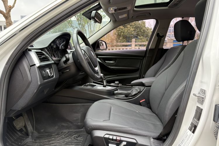 Used BMW 3 Series 2017 320Li Fashion Model Interior 2