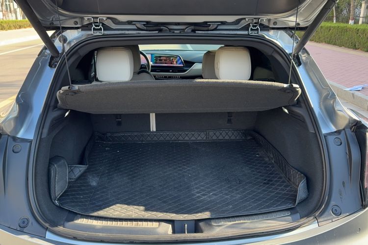 Used Cadillac GT4 2023 25T Luxury Model