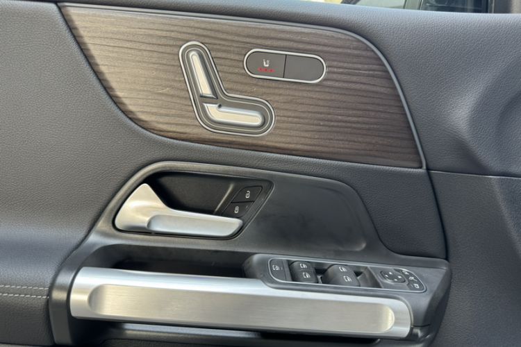 Used Mercedes-Benz GLB 2024 GLB 220 4MATIC