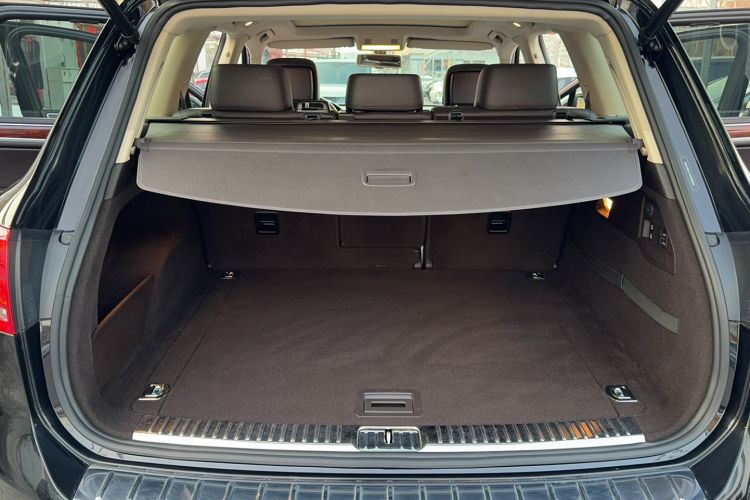 Used Volkswagen Touareg 2011 3.0 TSI Comfort Version Trunk