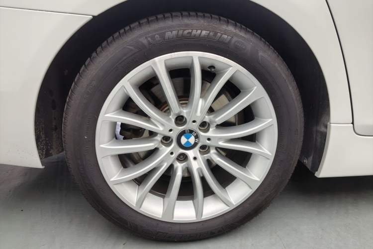 Used BMW 5 Series 2014 525Li Luxury Design Package