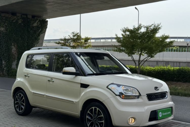 Used Kia Soul 2013 1.6L AT Premium Exterior 3