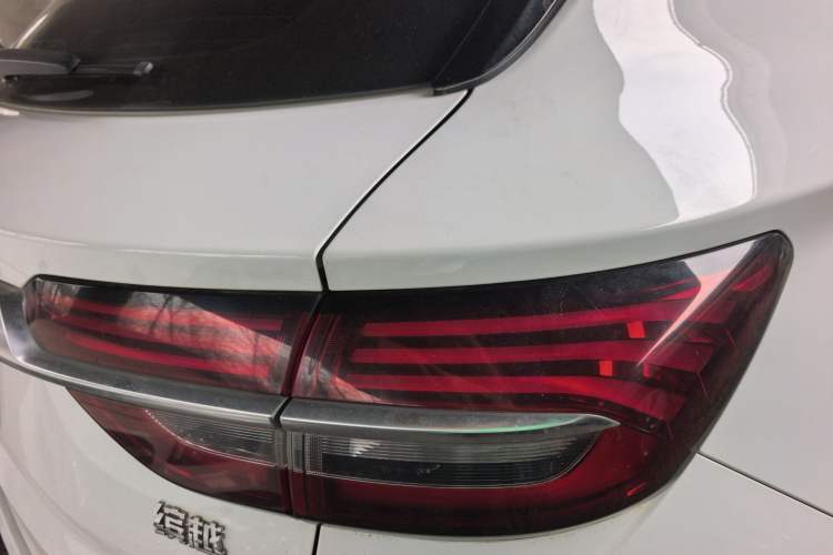 Used Geely Auto Coolray 2019 260T DCT Knight China V Standard Exterior 4