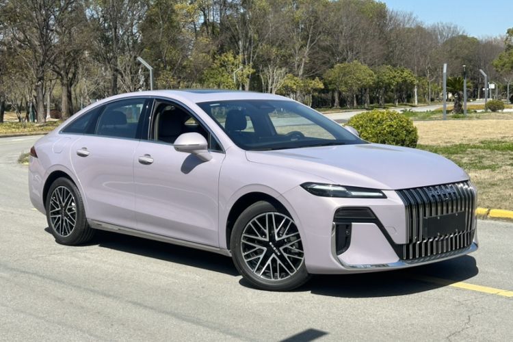 Used Roewe M7 DMH 2025 Model 160km Enjoyment Version
